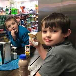 Meet your Posher, Holly